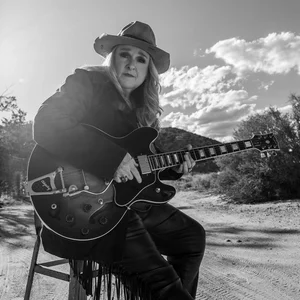 Melissa Etheridge - Metal band photo