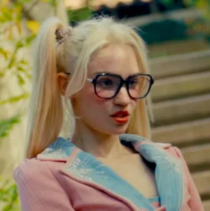 Grimes - art pop band photo