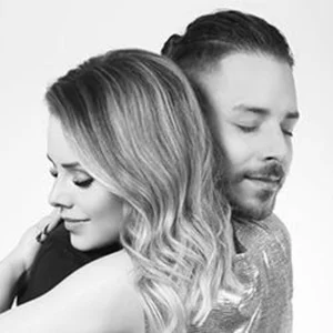 Sandy e Junior - brazilian pop band photo