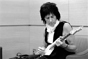 Jeff Beck - jazz fusion band photo