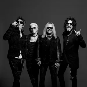 Mötley Crüe - glam metal band photo