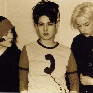 Bikini Kill - riot grrrl band photo