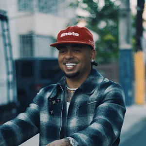 Ozuna - reggaeton band photo