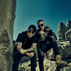 Wisin & Yandel - reggaeton band photo