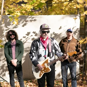Dinosaur Jr. - noise rock band photo
