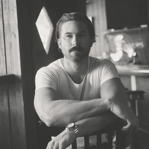Riley Green - country band photo