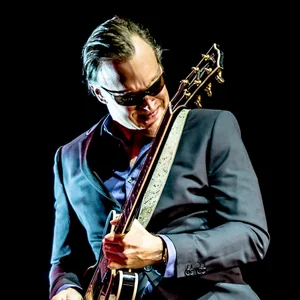 Joe Bonamassa - blues band photo