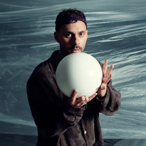 Oskar Linnros - swedish pop band photo