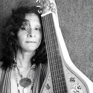 Pura Fé - native american music band photo