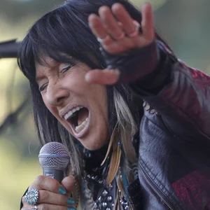 Buffy Sainte-Marie - native american music band photo