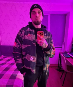 Frequency - synthwave band photo