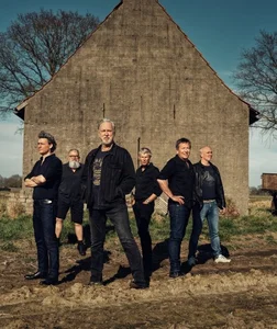 Rowwen Hèze - nederpop band photo