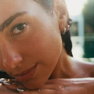 Dua Lipa - pop band photo