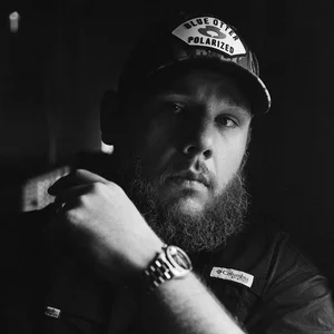 Luke Combs - country band photo