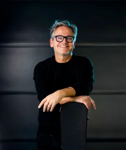 Guus Meeuwis - nederpop band photo