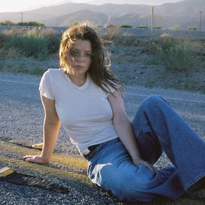 Jade Bird - folk pop band photo