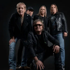 Honeymoon Suite - aor band photo