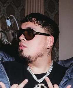 LOOJAN - reggaeton mexa band photo